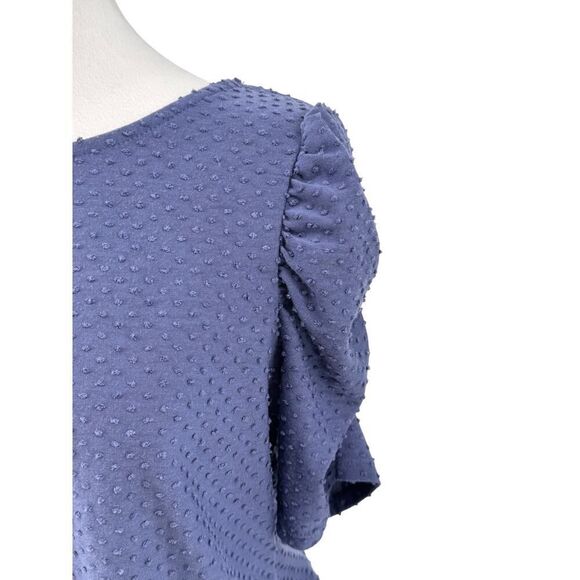 W5 Women’s Textured Puff Sleeve Knit Top Sz L Blue Short Sleeve Blouse EUC - Picture 2 of 8
